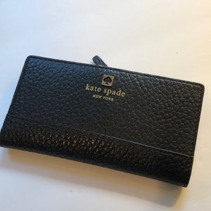 Kate Spade wallet! Black pebble leather. ♥️